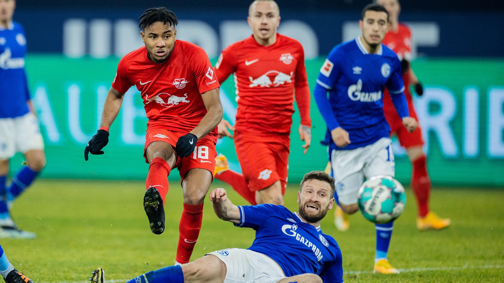 Bundesliga: Leipzig führt auf Schalke.
