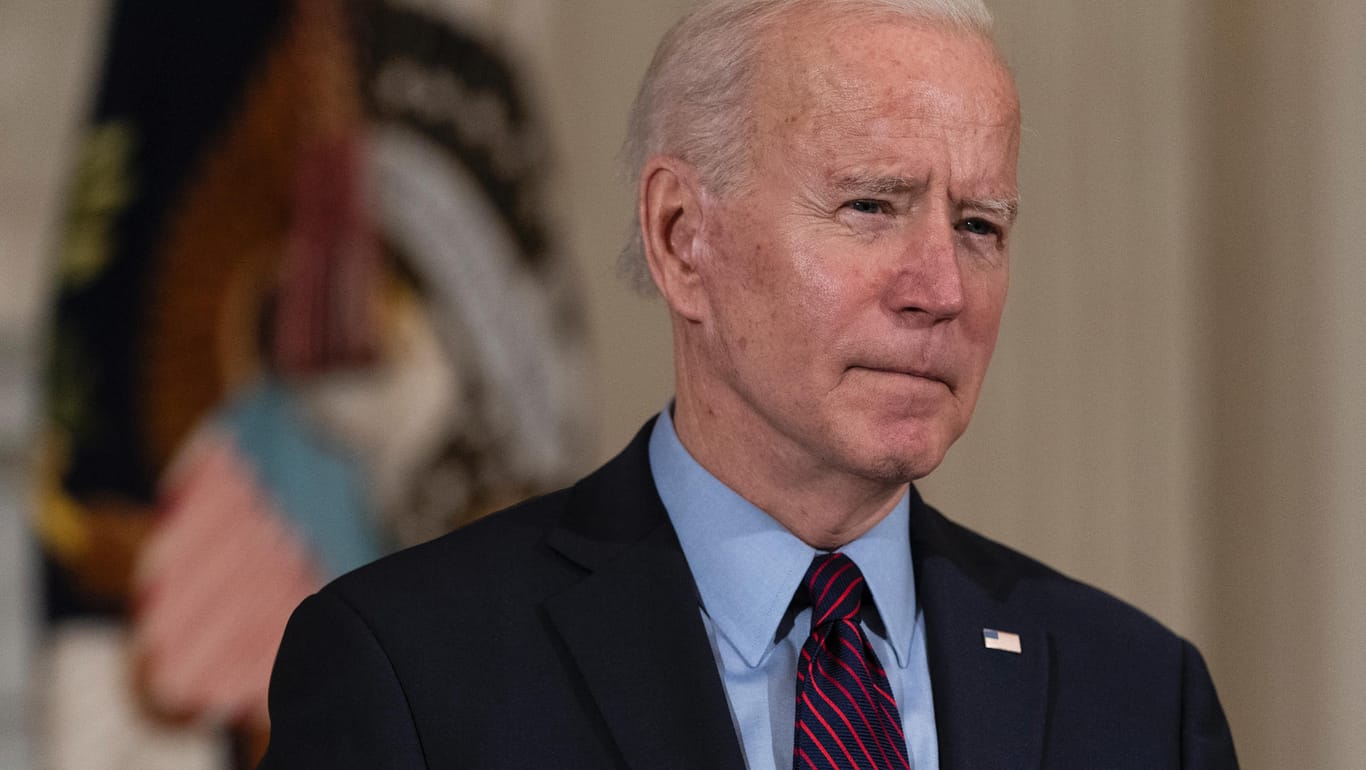 US-Präsident Joe Biden (Archivbild) hat zum Start einer neuen Dialog-Kampagne eine Frau aus Kalifornien angerufen, die wegen der Corona-Pandemie ihren Job verloren hat.