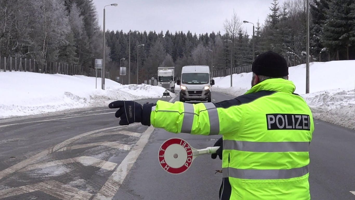 Polizeistopp in Reitzenhain, Sachsen: Die Kontrollen bei Grenzübertritt wurden bereits verschärft.