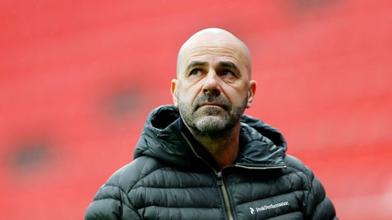 Sah fünf Tore seines Teams gegen Stuttgart: Leverkusen-Coach Peter Bosz.