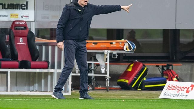 Für Freiburgs Trainer Christian Streich war es der erste Sieg gegen Borussia Dortmund. Für Freiburgs Trainer Christian Streich war es der erste Sieg gegen Borussia Dortmund.