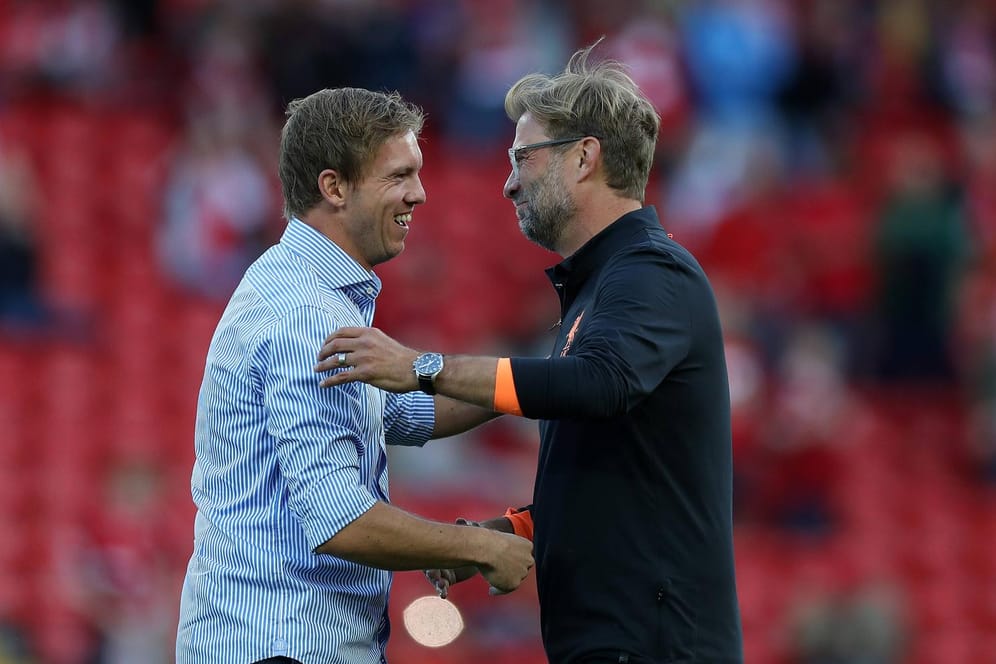 Liverpool-Trainer Jürgen Klopp (r.) und Leipzig-Coach Julian Nagelsmann: Das Champions-League-Achtelfinale der Klubs findet in Budapest statt.