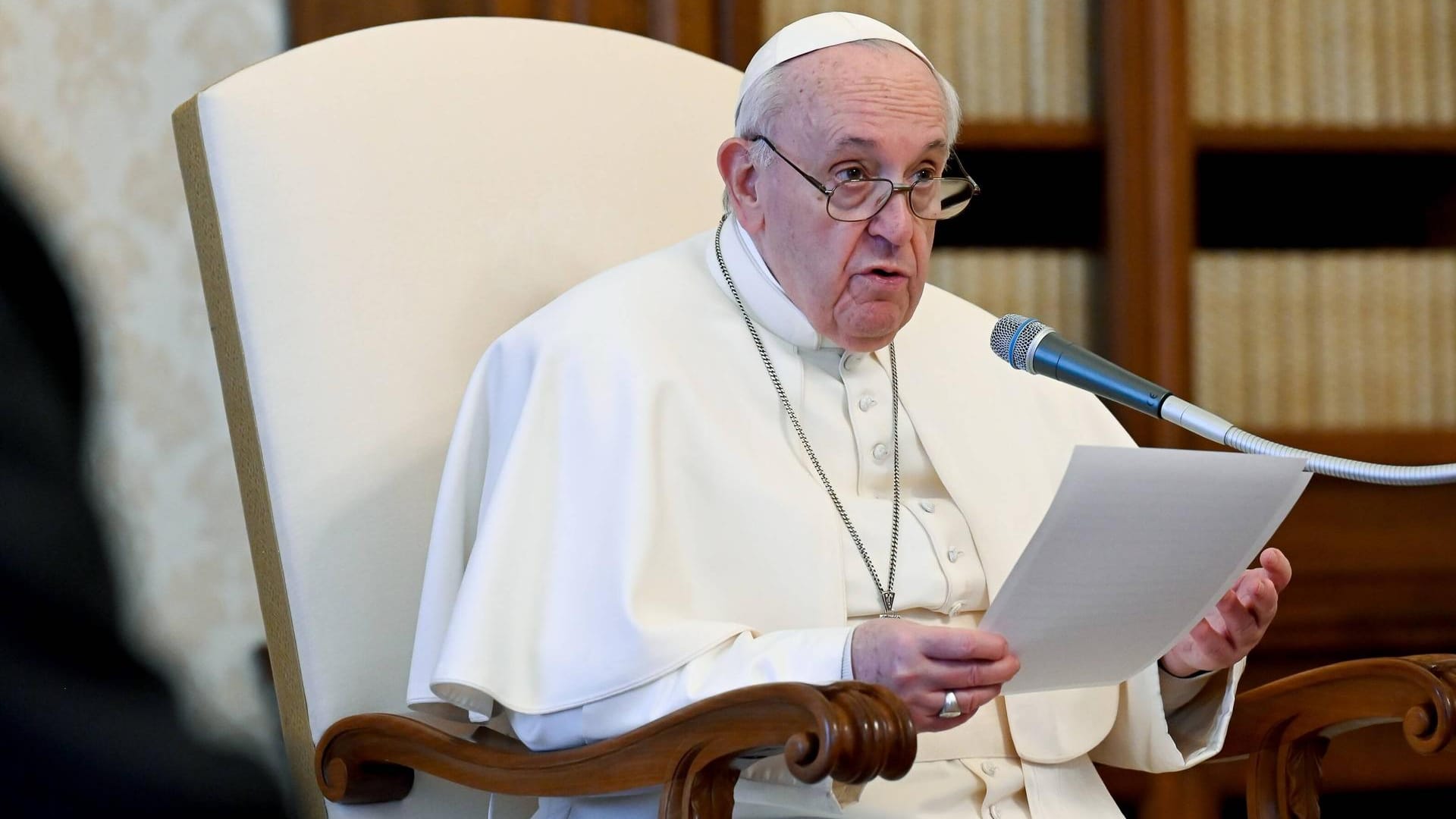 Papst Franziskus bei einer Audienz: Er sagte zu, Frauen stärker in der Kirche beteiligen zu wollen. Papst Franziskus bei einer Audienz: Er sagte zu, Frauen stärker in der Kirche beteiligen zu wollen.