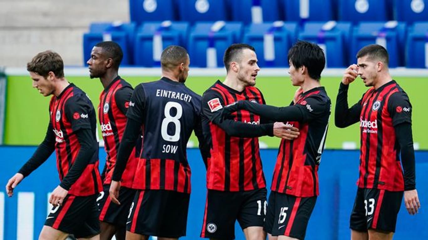 Die Frankfurter bleiben durch den Sieg in Hoffenheim auf Champions-League-Kurs.