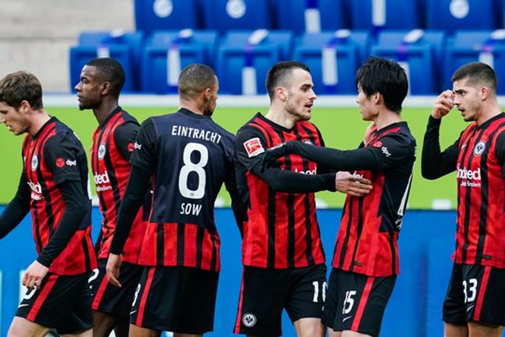 Die Frankfurter bleiben durch den Sieg in Hoffenheim auf Champions-League-Kurs.