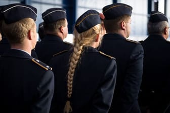 Eine Frage der Länge - Frisuren bei der Bundeswehr.