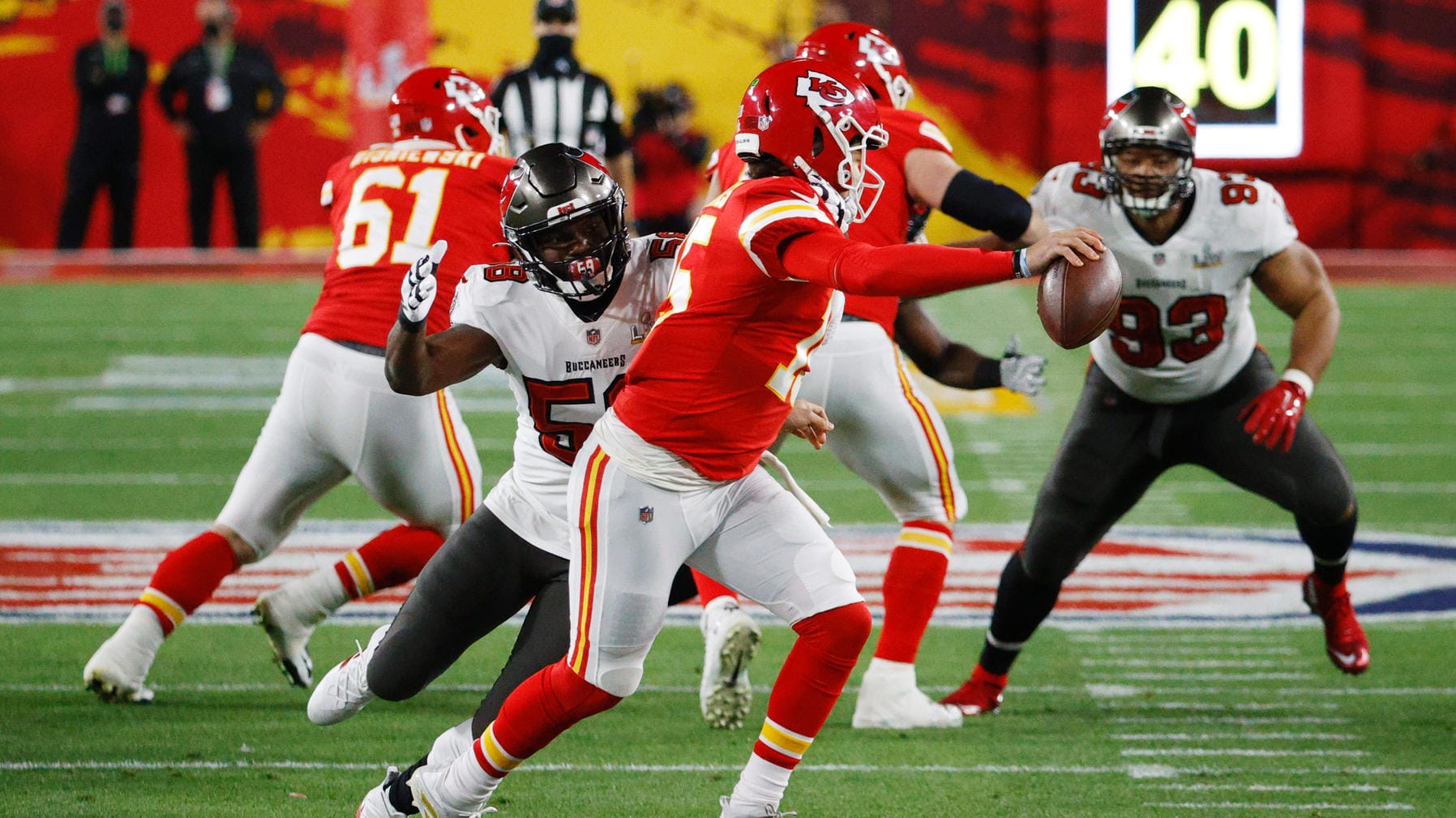 Chiefs-Quarterback Mahomes (vorn) im Einsatz.