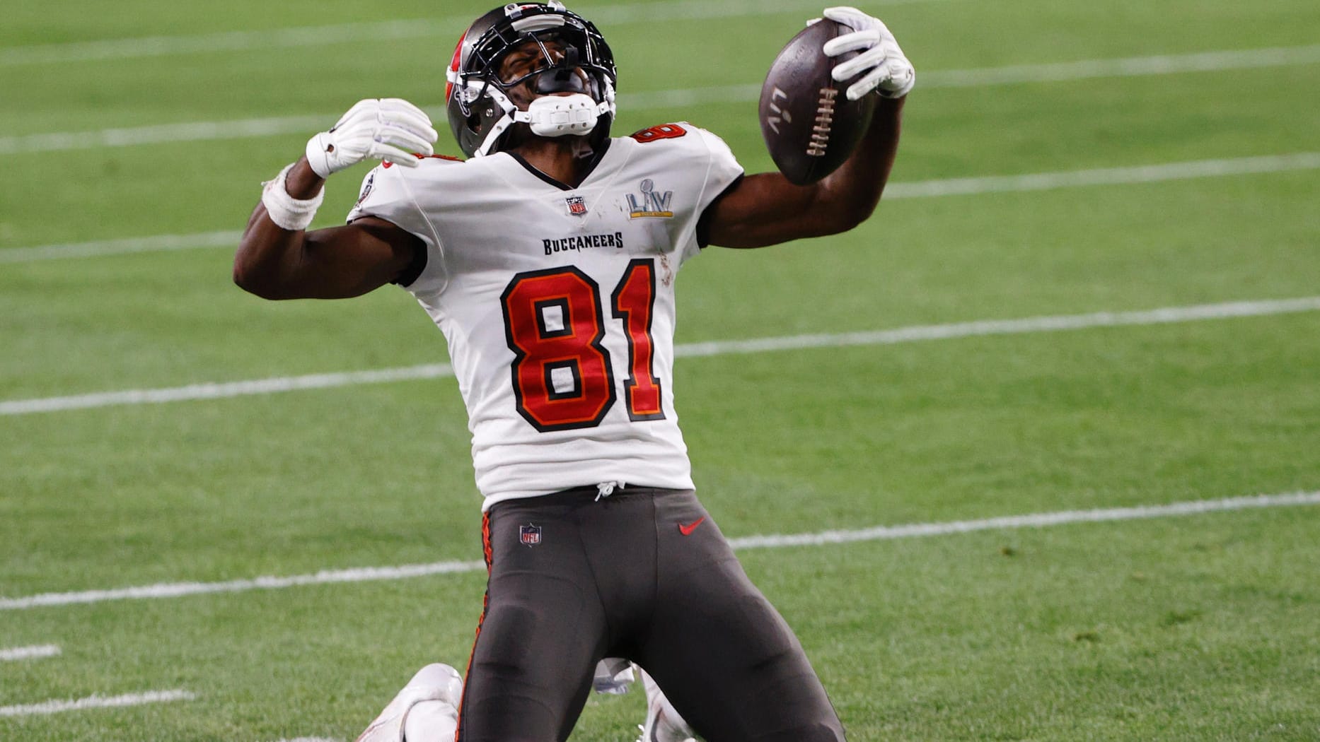 Feiert gegen Kansas City: Antonio Brown nach dem dritten Touchdown für Tampa Bay.