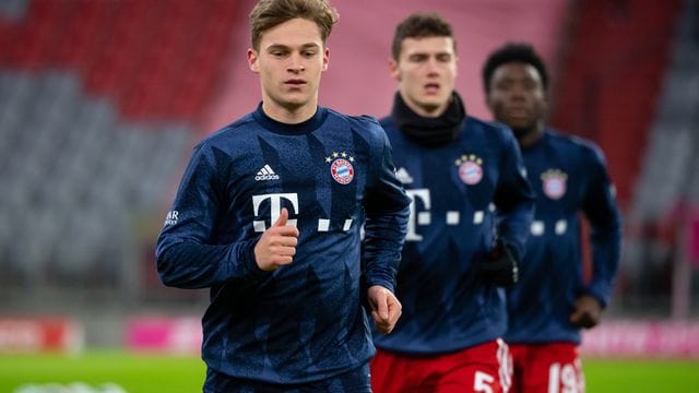 "Es ist für uns eine sehr große Chance, den sechsten Titel innerhalb eines Jahres zu holen", sagt Joshua Kimmich (l). "Es ist für uns eine sehr große Chance, den sechsten Titel innerhalb eines Jahres zu holen", sagt Joshua Kimmich (l).
