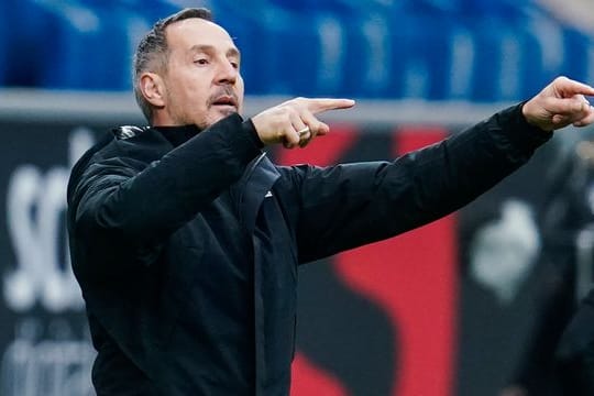 Ob die Champions League für die Eintracht realistisch ist? "Wenn wir so weiterspielen auf alle Fälle", sagt Trainer Adi Hütter.