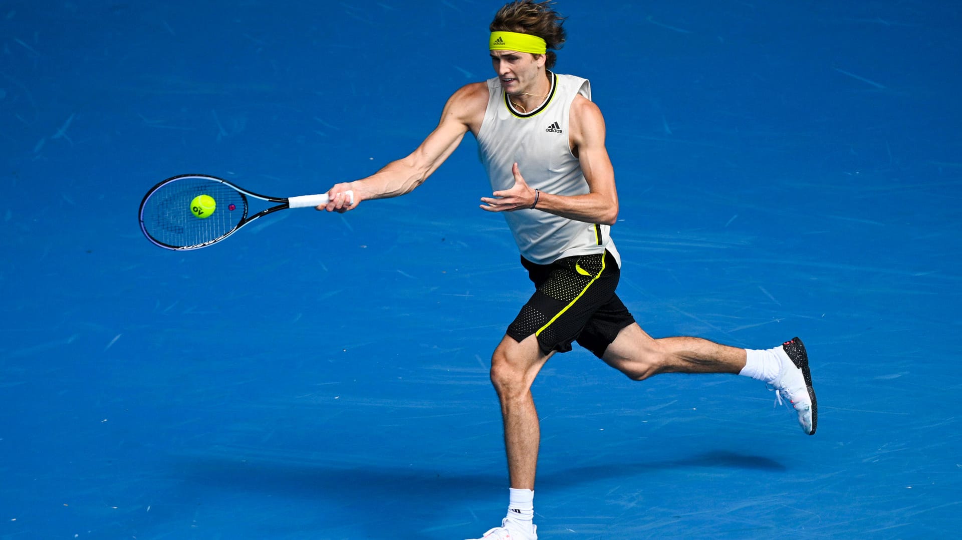 Alexander Zverev: Der Hamburger hat als erster deutscher Profi die erste Runde der Australian Open geschafft.