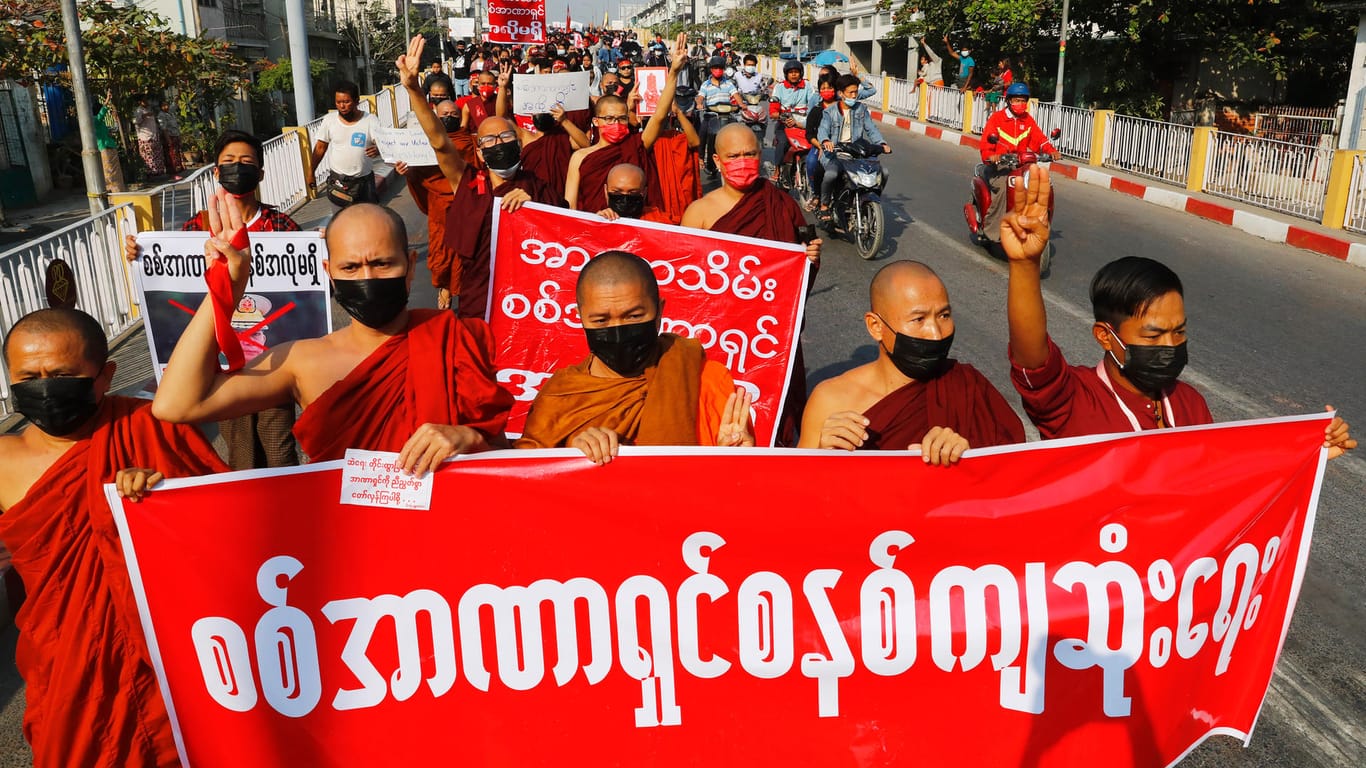 Buddhistische Mönche in Myanmar: Sie marschierten an der Spitze der Bewegung.