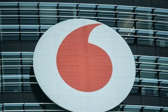Das Vodafone-Logo: Der Provider baut sein LTE-Netzwerk aus.