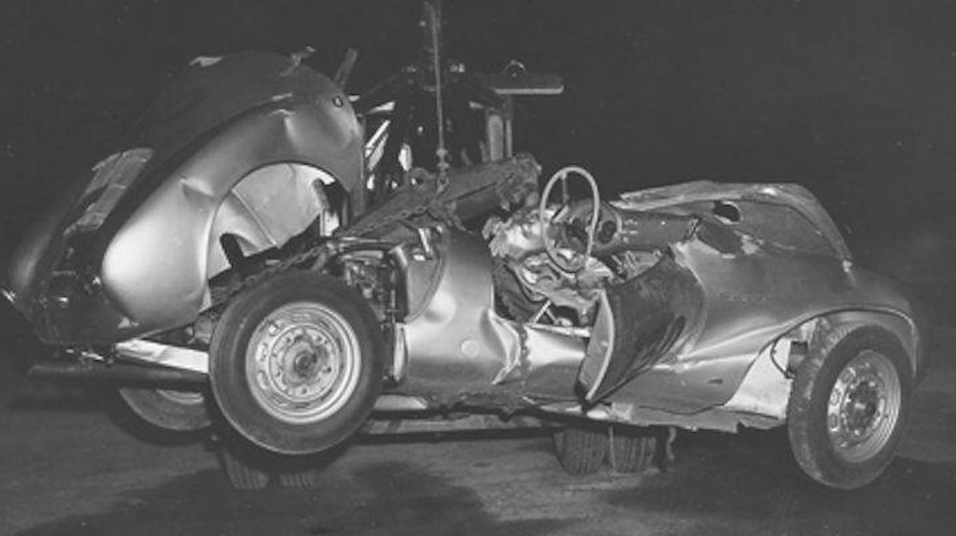 In diesem Porsche-Wrack starb James Dean.