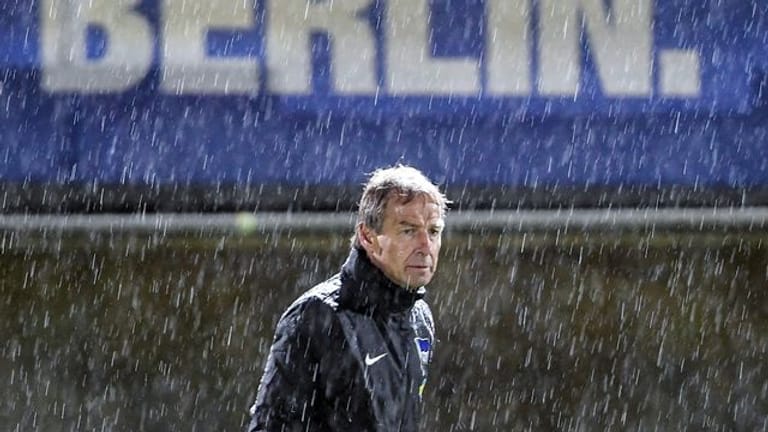 Konnte die Aufbruchstimmung bei Hertha BSC nicht lange erhalten: Der damals neue Trainer Jürgen Klinsmann.