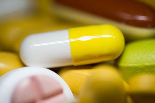 Lässt sich mit Vitamin D Covid-19 vorbeugen? Belege dafür gibt es nicht.