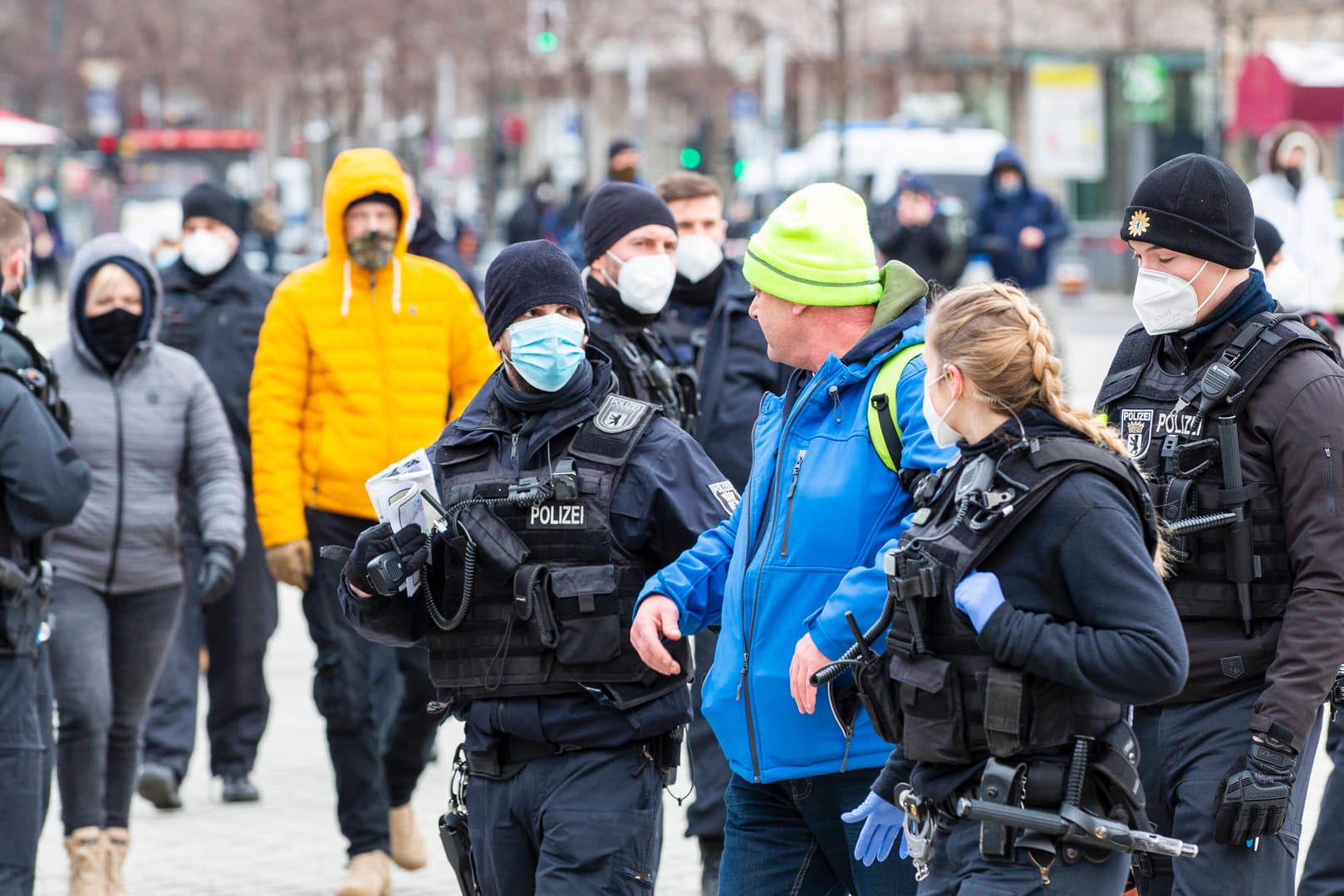 Anti-Lockdown-Demos: Demonstrationen von Gegnern der Maßnahmen gegen die Corona-Pandemie haben zu einer starken Verbreitung des Virus beigetragen. (Symbolbild)