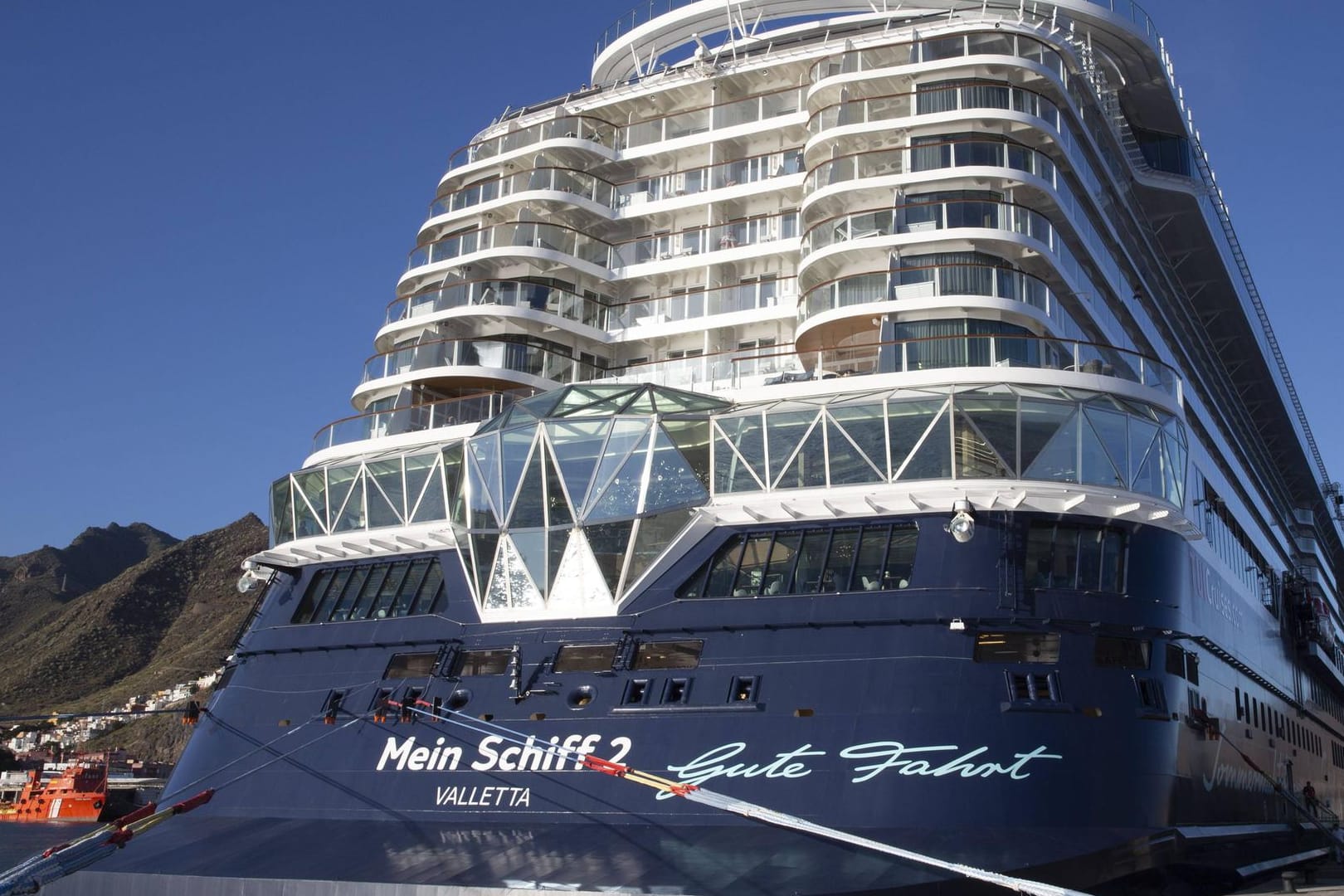 Das Kreuzfahrtschiff "Mein Schiff 2": Aktuell sind einige Passagiere in Corona-Quarantäne.