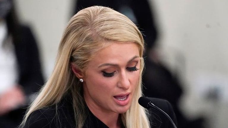 Paris Hilton bei ihrer Aussage in einer Ausschussanhörung im Utah State Capitol.