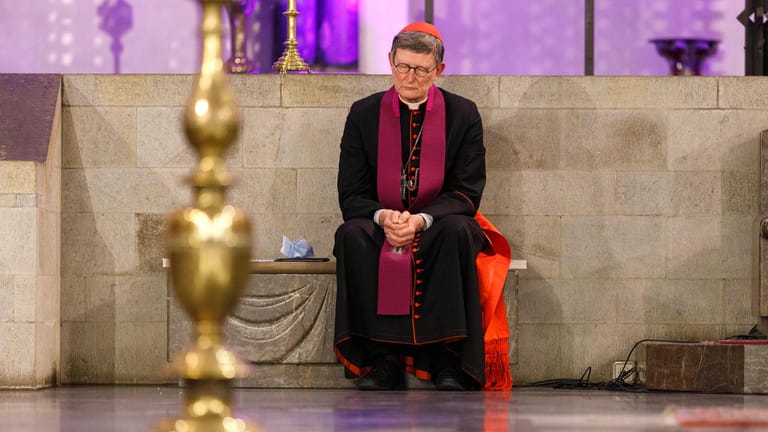 Der Kölner Erzbischof Rainer Maria Kardinal Woelki (Archivbild): Das Bistum soll einen Priester nach einem Missbrauchsgeständnis erst nach vier Jahren angezeigt haben.