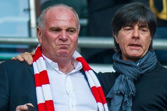 Als TV-Experte wird Uli Hoeneß (l) wieder öfter auf Bundestrainer Joachim Löw treffen.