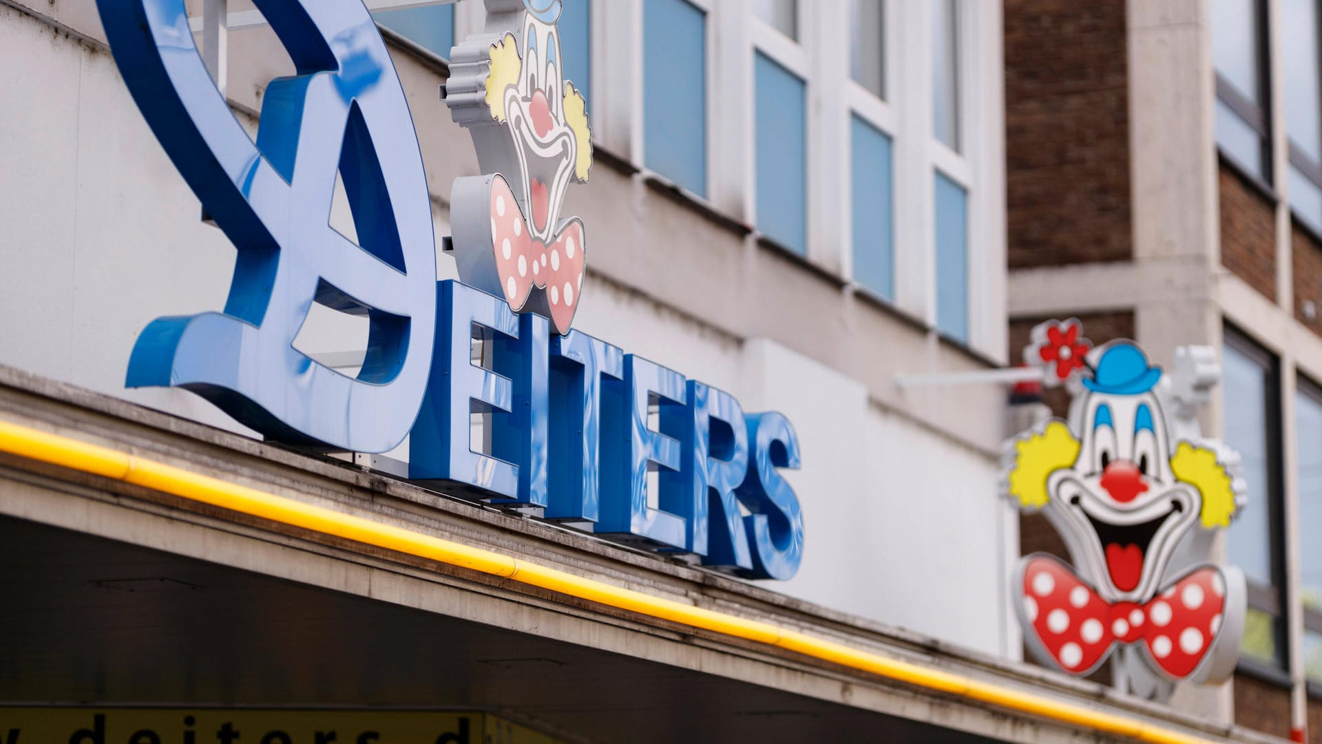 Deiters Kostüm-Shop in der Schildergasse: Der Hersteller gilt als der größte in Deutschland.