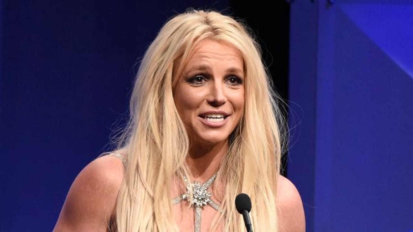 Die US-Popsängerin Britney Spears strampelt sich frei.