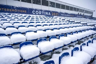 An den ersten drei Tagen konnten in Cortina d'Ampezzo Wettbewerbe wegen Schneefalls und Nebels nicht stattfinden.