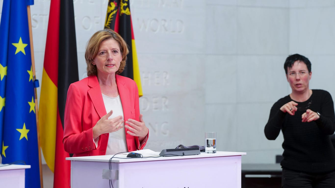 Malu Dreyer (SPD) in der Staatskanzlei Rheinland-Pfalz: Die amtierende Ministerpräsidentin ist bei den Bürgern sehr beliebt.