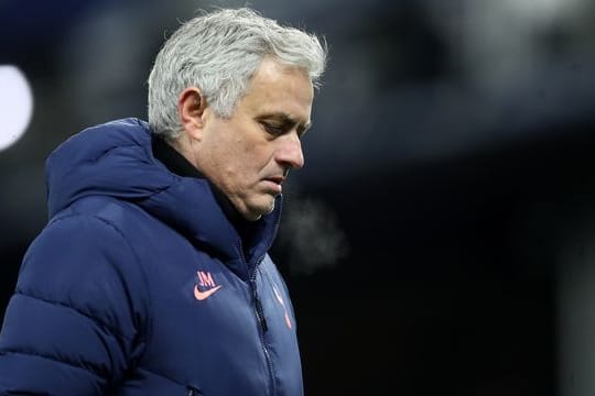 Zeigt sich von seinem Team enttäuscht: Trainer JosÉ Mourinho von Tottenham Hotspur.