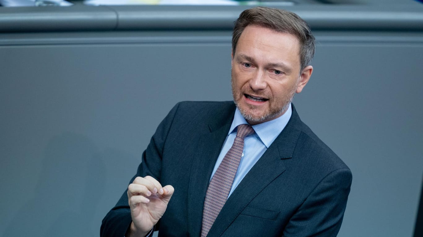 FDP-Chef Christian Lindner: Er kritisierte die neuen Corona-Maßnahmen und erklärte: "Viele Menschen haben sich mehr erwartet als einen frischen Haarschnitt."