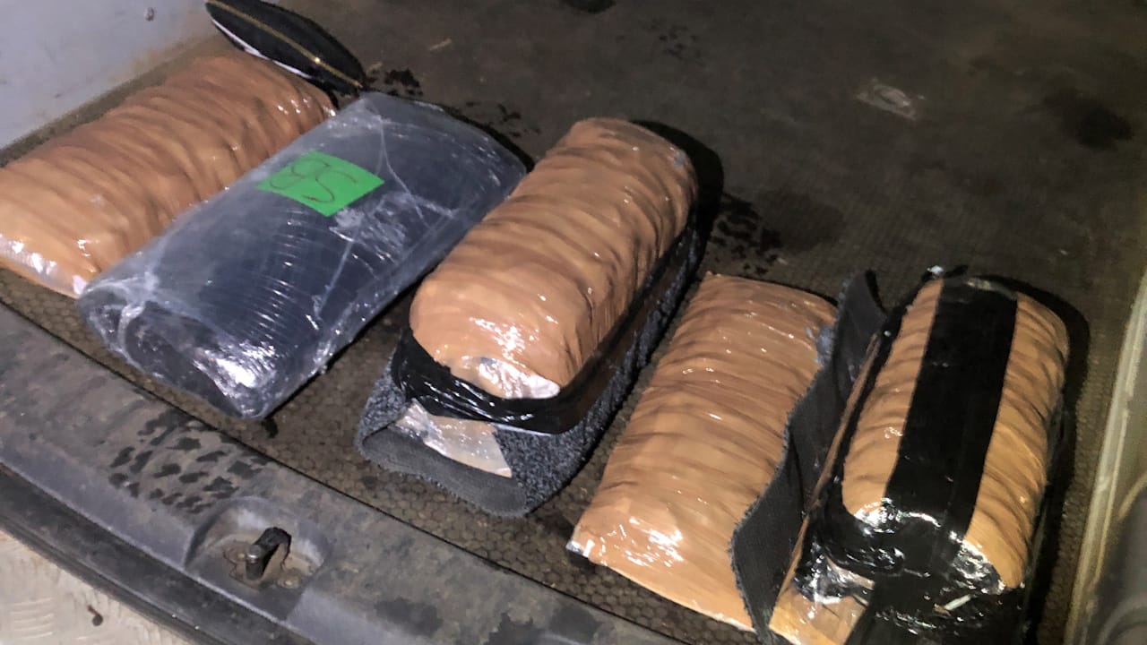 Verpackte Drogen im Kofferraum: Bereits im Dezember hat der Zoll die weihnachtliche Drogenfahrt gestoppt. Verpackte Drogen im Kofferraum: Bereits im Dezember hat der Zoll die weihnachtliche Drogenfahrt gestoppt.