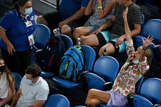 Die verhaltensauffällige Zuschauerin konnte Rafael Nadal nicht aus der Ruhe bringen.