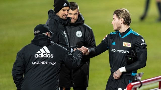 Steht vor seinem Startelf-Debüt bei Union Berlin: Torhüter Loris Karius (r). Steht vor seinem Startelf-Debüt bei Union Berlin: Torhüter Loris Karius (r).