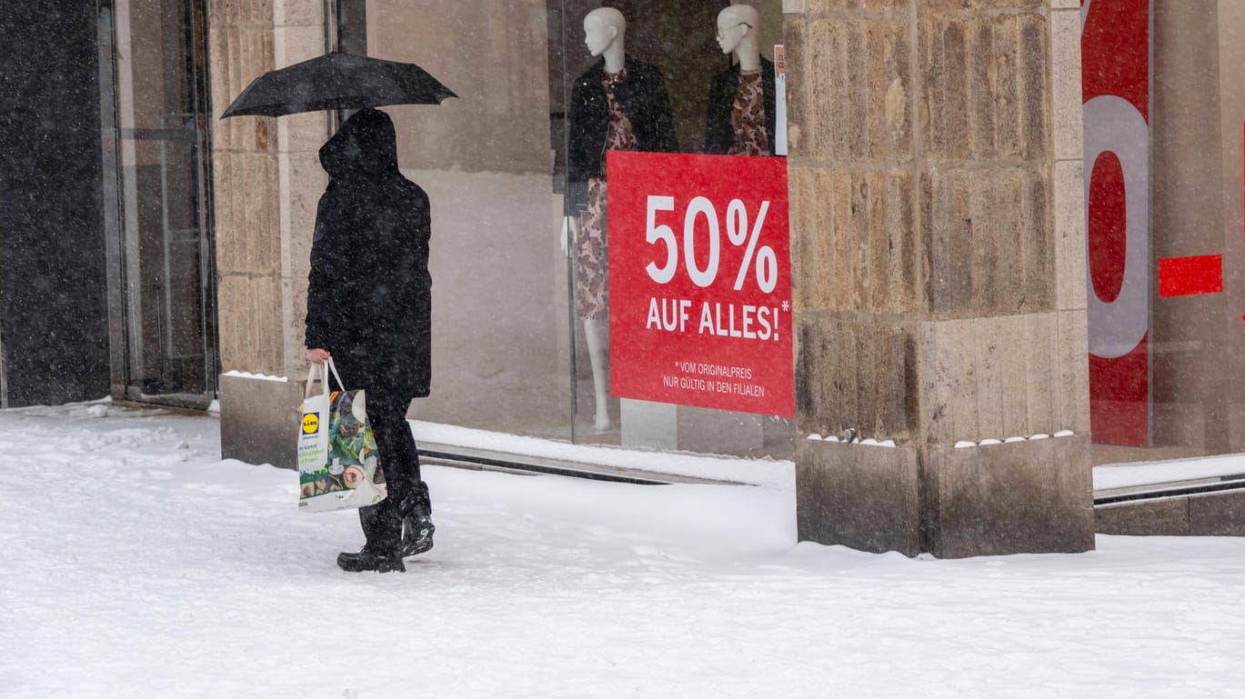 Geschlossenes Geschäft in Essen: Durch den verlängerten Lockdown fürchten viele Geschäfte um ihre Existenz – haben wir bald Geisterstädte?