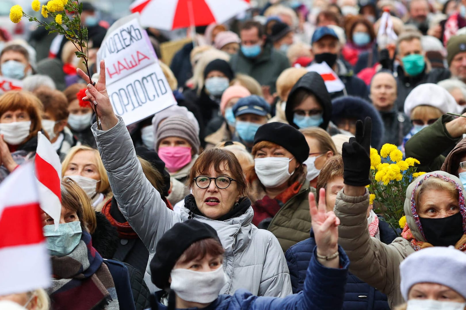 Minsk im November 2020: Menschen protestieren gegen die Wiederwahl Lukaschenkos.