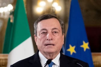 Mario Draghi ist mit der Bildung einer neuen Regierung beauftragt worden.