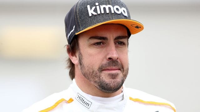 Der spanische Formel-1-Pilot Fernando Alonso hatte einen Fahrrad-Unfall.