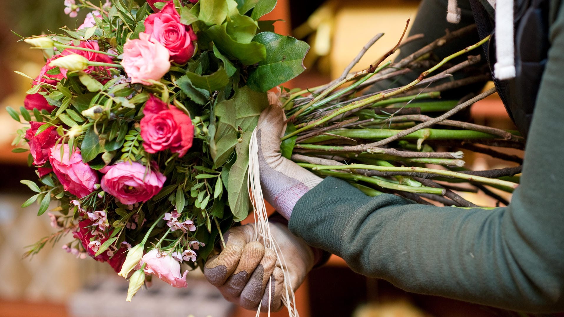 Zum Valentinstag: In diesem Jahr wird es nicht ganz so einfach sein, an Blumen zu kommen. Zum Valentinstag: In diesem Jahr wird es nicht ganz so einfach sein, an Blumen zu kommen.