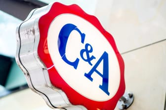 Das Logo der Modekette C&A (Symbolbild): Das Unternehmen unterlag vor Gericht.