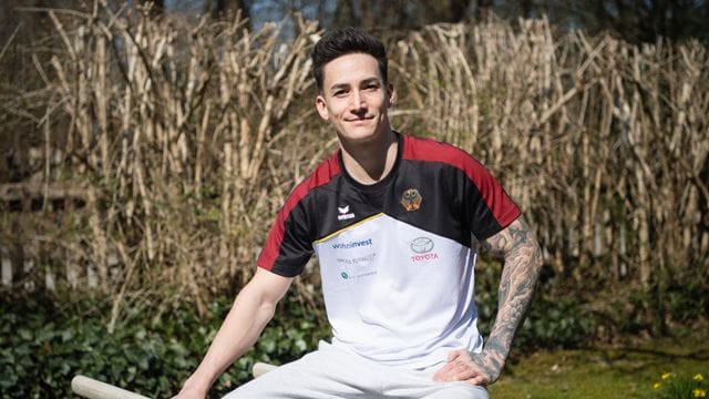 Turner Marcel Nguyen ist gegen eine bevorzugte Corona-Impfung bei Sportlern. Turner Marcel Nguyen ist gegen eine bevorzugte Corona-Impfung bei Sportlern.