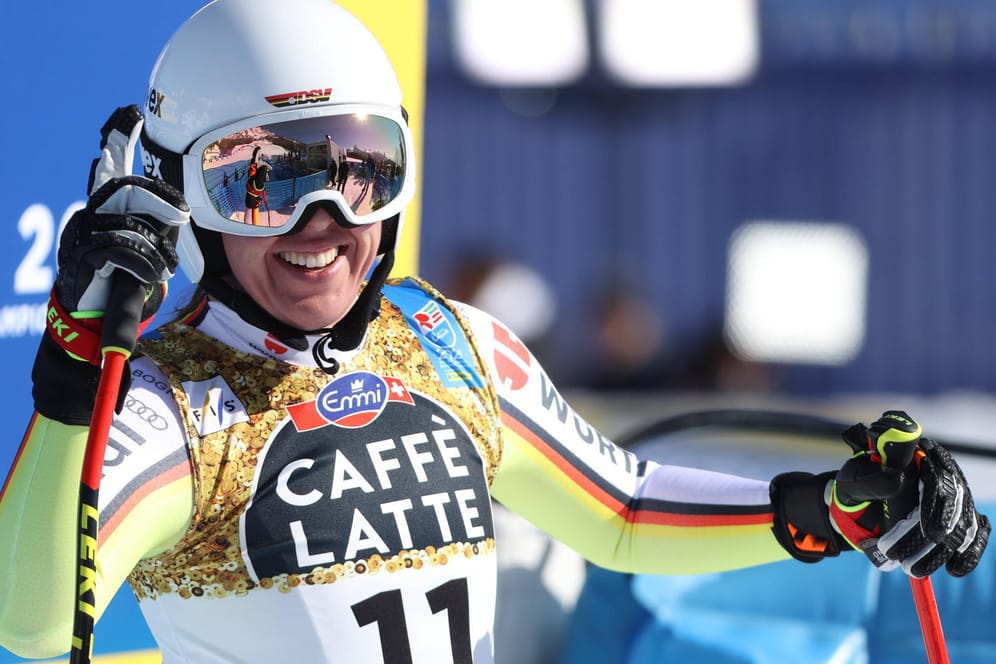 Kira Weidle: Die deutsche Skifahrerin strahlte nach ihrer Ankunft im Tal.