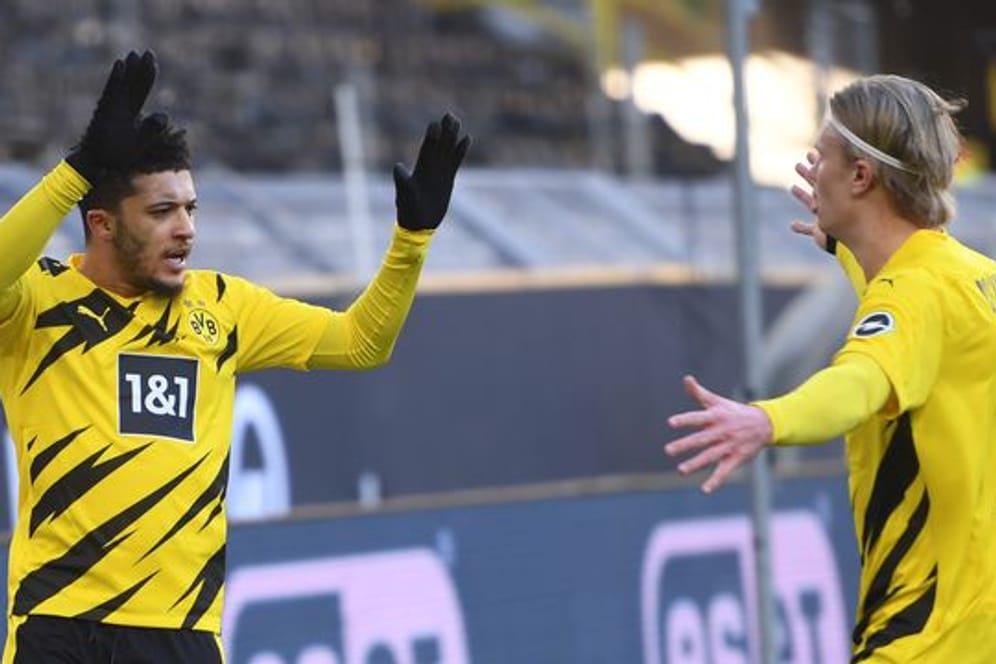 Jadon Sancho (l) und Erling Haaland retteten dem BVB einen Punkt gegen Hoffenheim.