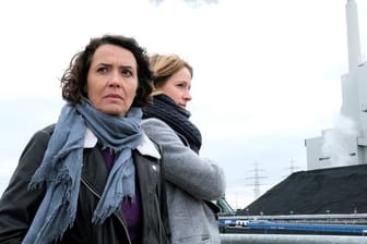 Die Ludwigshafener Kommissarinnen Lena Odenthal (Ulrike Folkerts, l) und Johanna Stern (Lisa Bitter) bekommen es mit der rechten Szene zu tun.