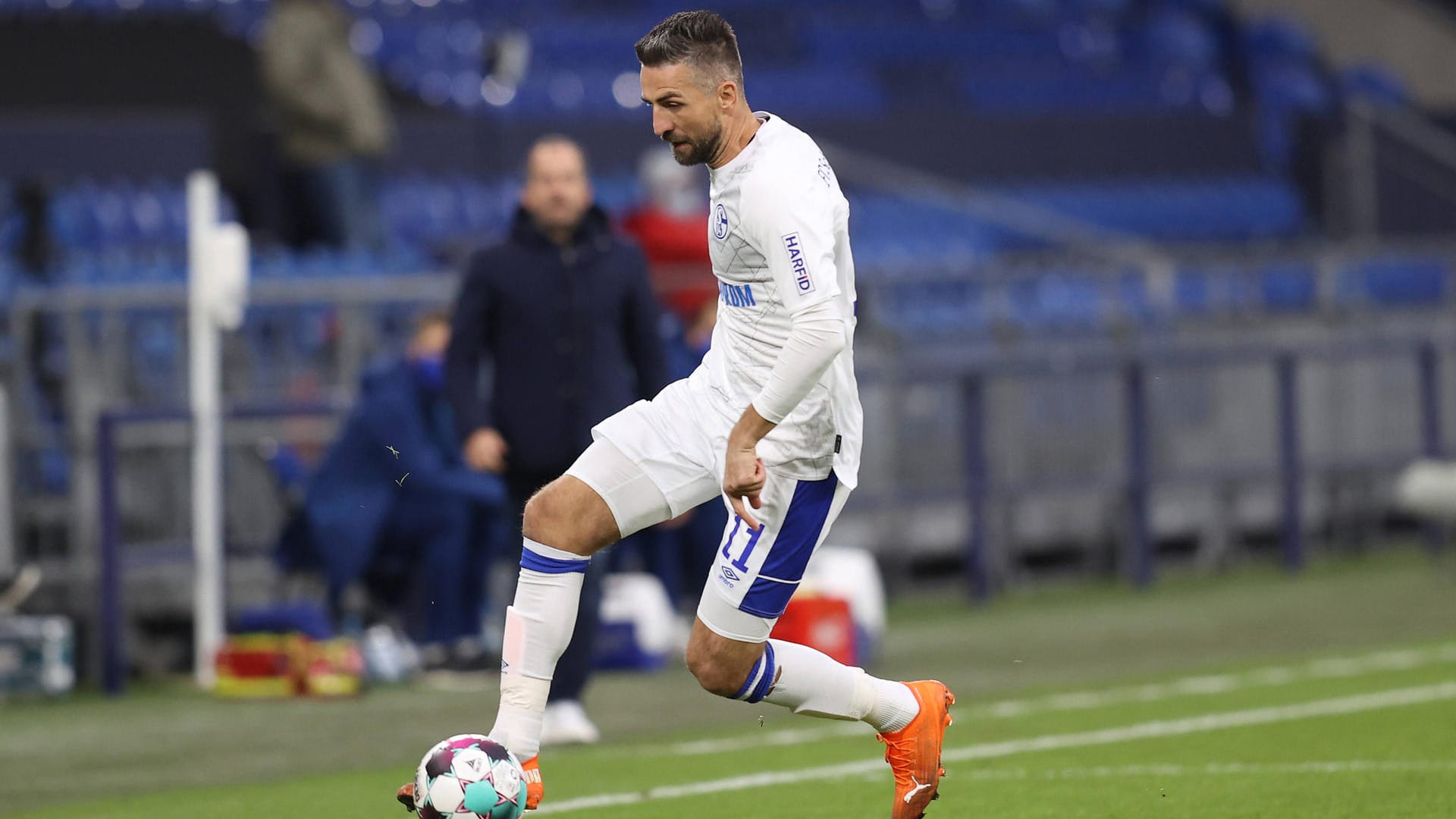 Vedad Ibisevic: Der 36-Jährige spielte zuletzt für Schalke 04, wo sein Vertrag Ende Dezember aufgelöst wurde. Insgesamt absolvierte er 344 Bundesligaspiele, in denen ihm 127 Tore gelangen.