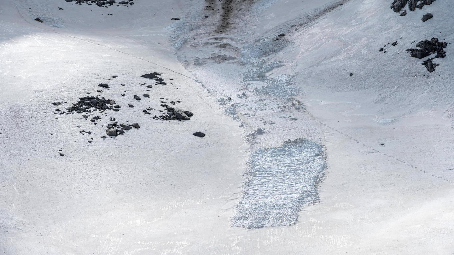 Ein Lawinenabgang in den Zillertaler Alpen (Archivbild). Bei einem ähnlichen Ereignis starben in Slowenien drei Menschen, drei Weitere wurden verletzt.