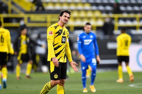 Mats Hummels steht die Enttäuschung nach dem 2:2 des BVB gegen Hoffenheims ins Gesicht geschrieben.