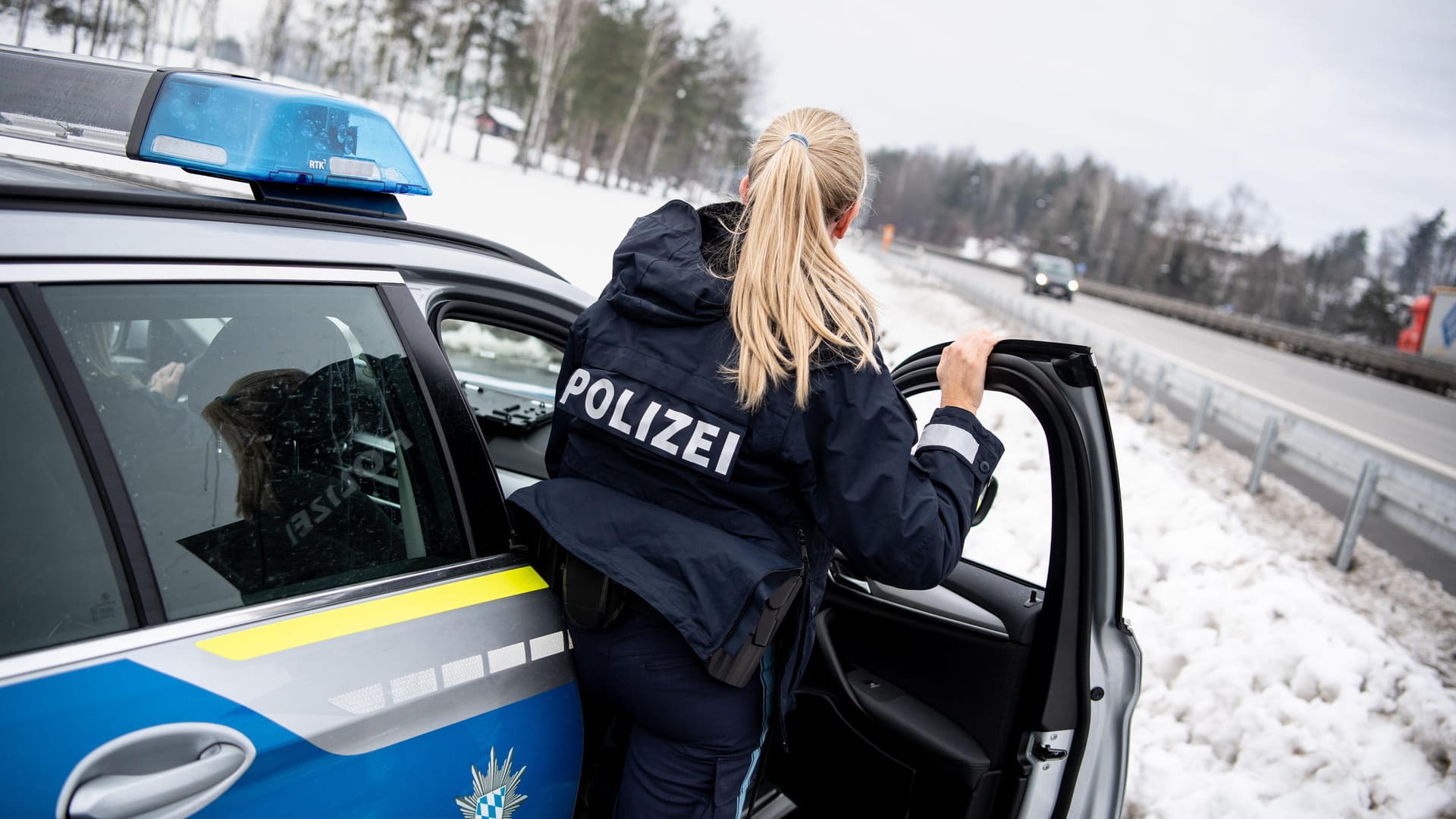 Grenzkontrollen: Hätten frühere Grenzschließungen die Ausbreitung des Coronavirus eindämmen können? (Symbolbild)