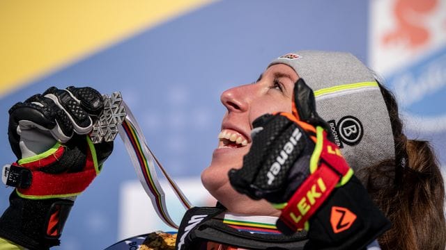 Kira Weidle hat bei der WM-Abfahrt die Silbermedaille gewonnen.