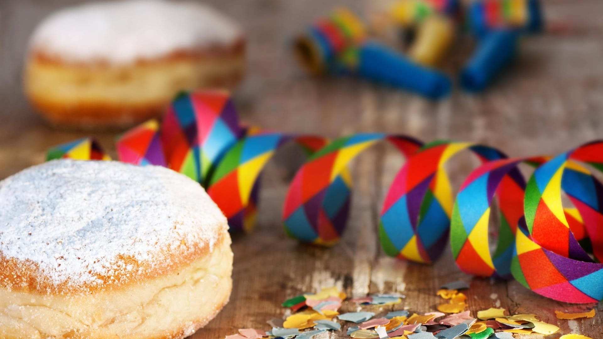 Fasching: Nicht nur in Traitsching haben Menschen gefeiert und damit gegen Corona-Regeln verstoßen. (Symbolfoto) Fasching: Nicht nur in Traitsching haben Menschen gefeiert und damit gegen Corona-Regeln verstoßen. (Symbolfoto)
